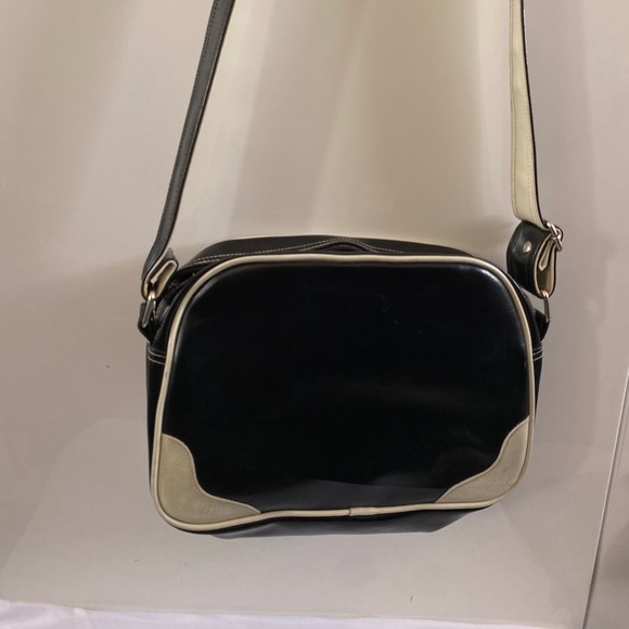 Vintage Roots Athletics cross-body purse - Picture 3 of 3